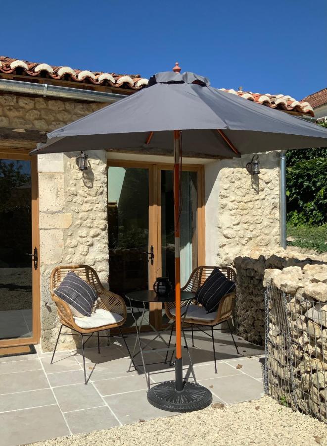 Les Ombrieres Bed & Breakfast Porcheresse Luaran gambar