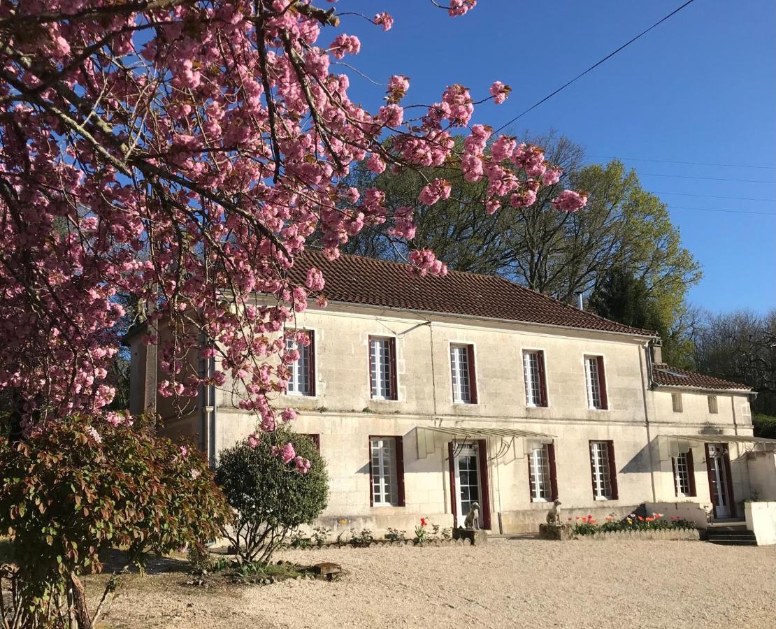 Les Ombrieres Bed & Breakfast Porcheresse Luaran gambar